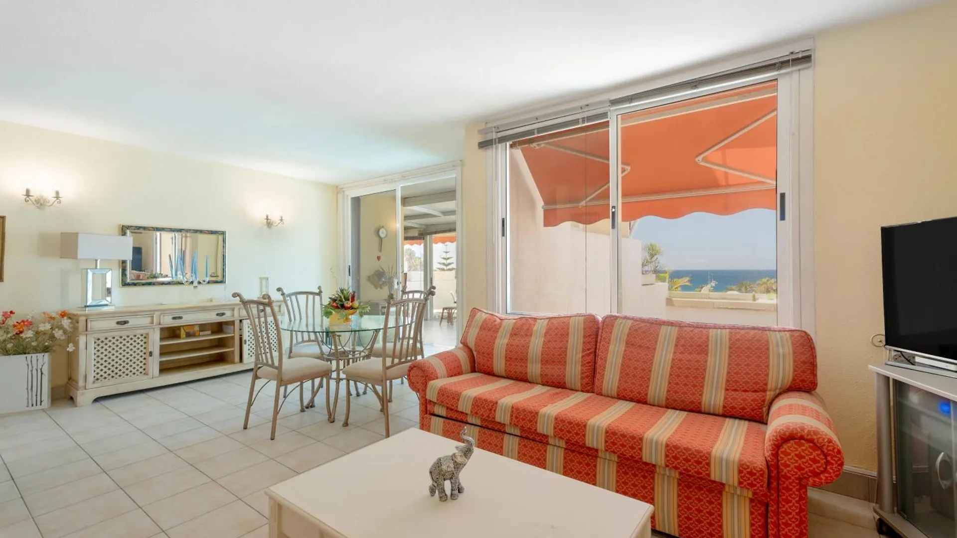 Apto Azahara Los Cristianos Arona  Apartment Arona (Tenerife)