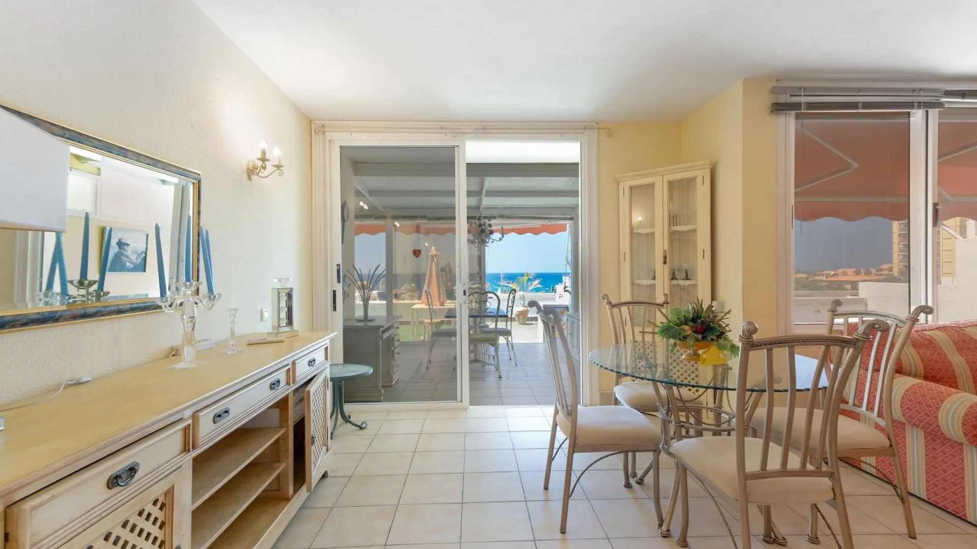 Apto Azahara Los Cristianos Arona  Apartment Arona (Tenerife)